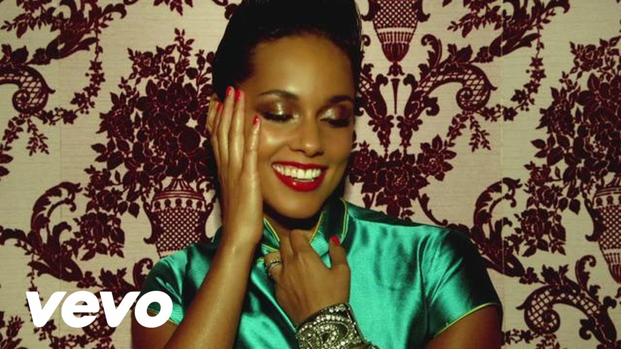Alicia Keys Girl On Fire Cover
